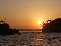 夕暮れにかかる松島